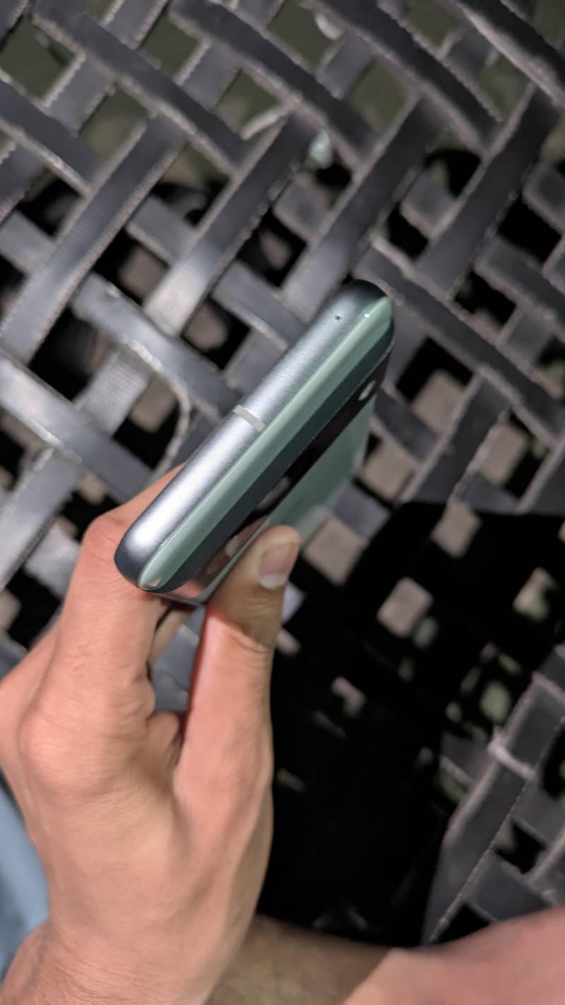 Google pixel 8 6