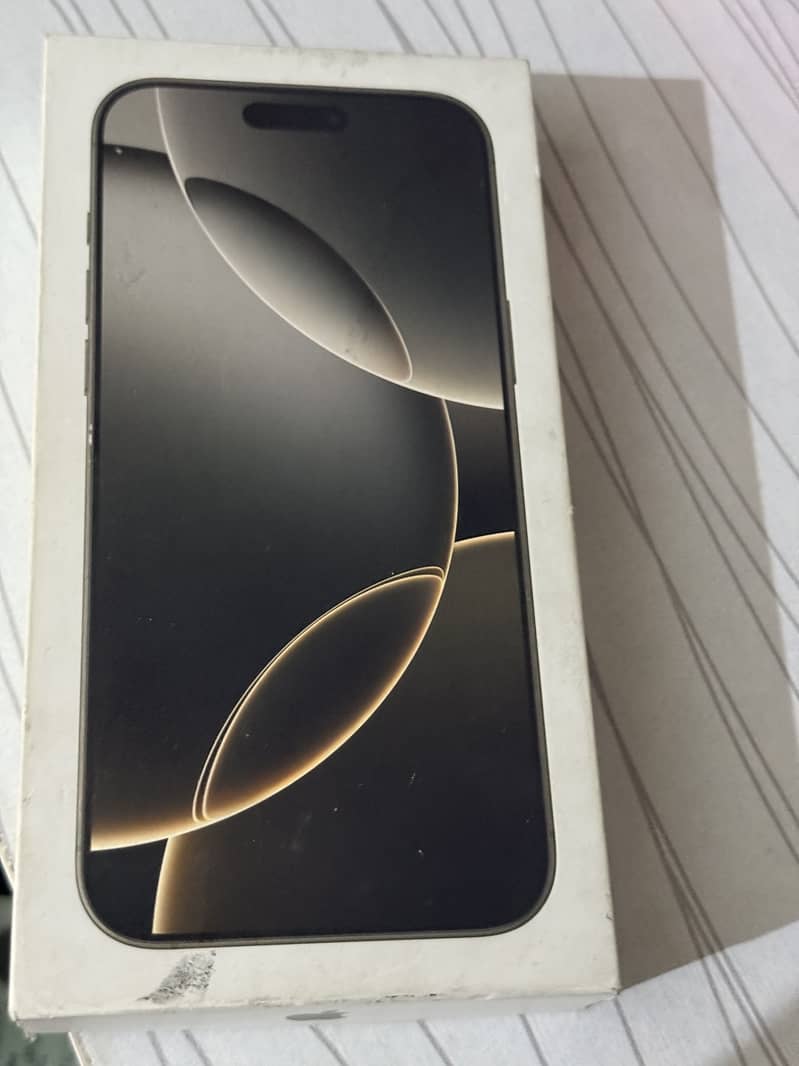 Apple iPhone 16 Pro Max 0