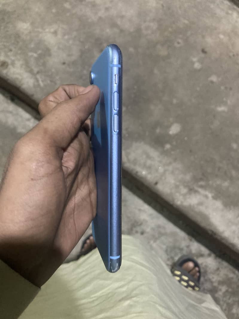 Apple iPhone XR 2