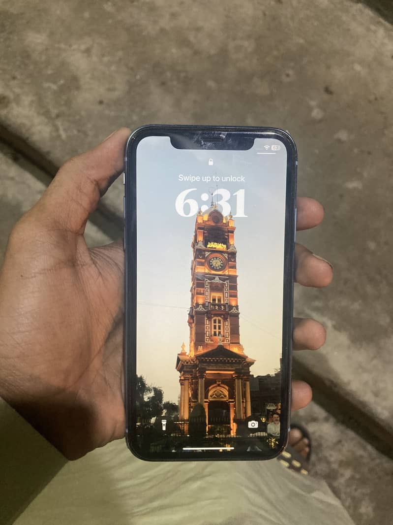 Apple iPhone XR 4