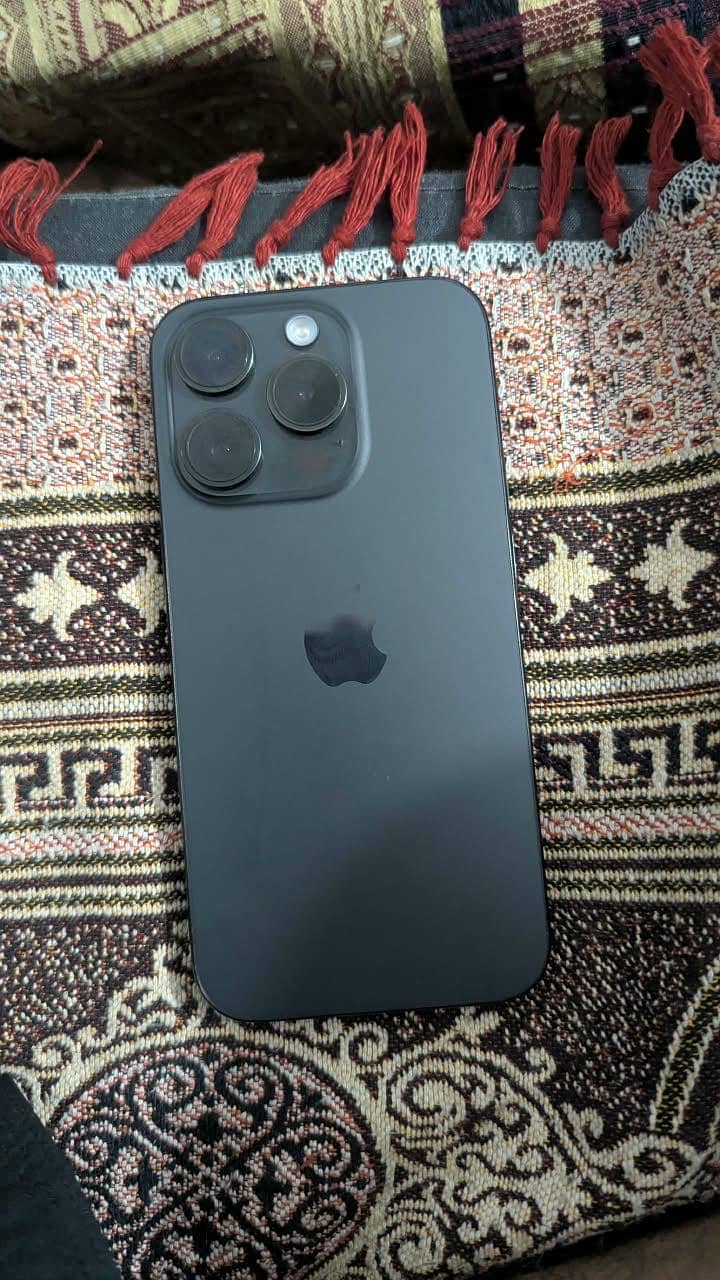 Apple iPhone 15 Pro 0