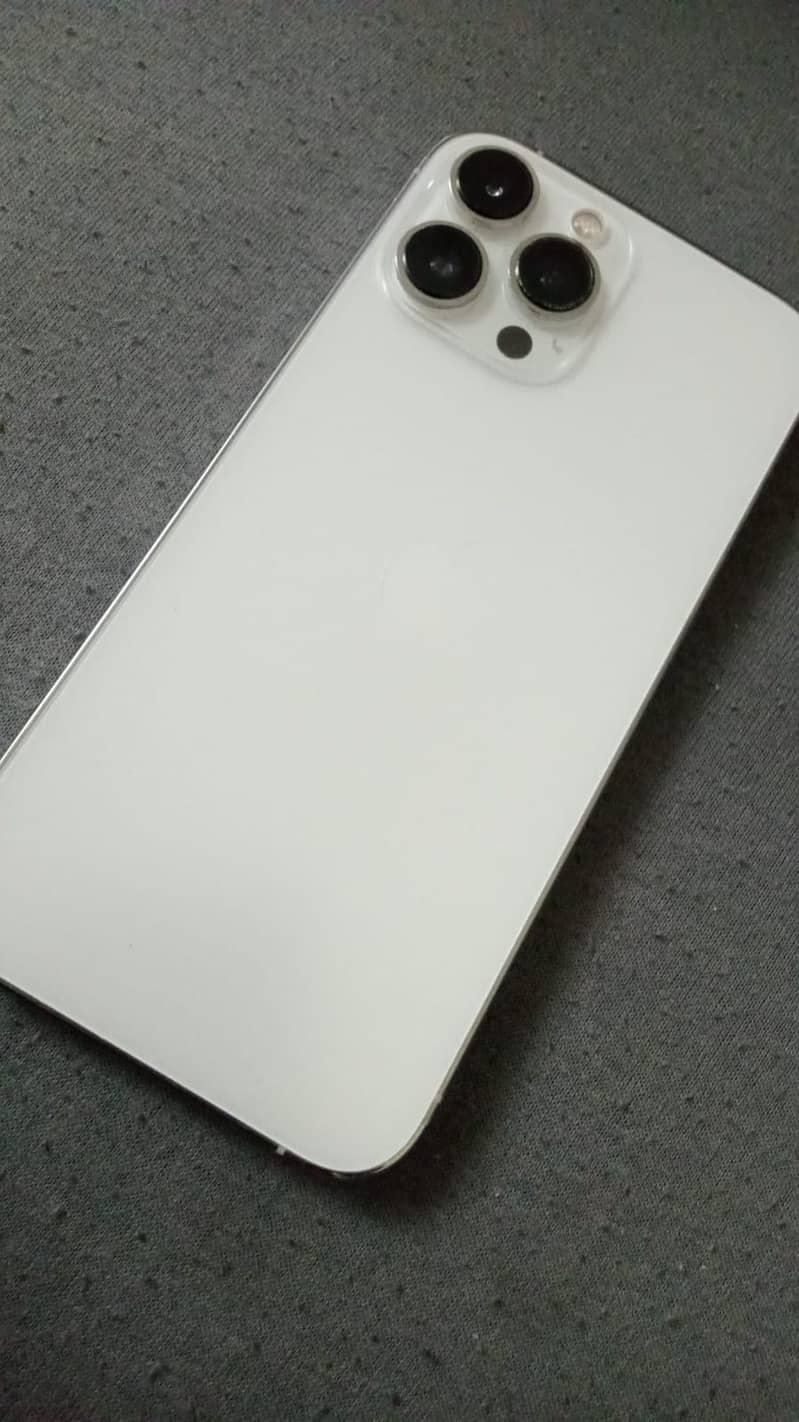 iPhone 13 Pro Max 2