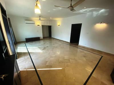 Park Facing Ground Floor 10 Marla Apartment For Sale Askari 5, Lahore