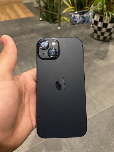 Apple iPhone 13