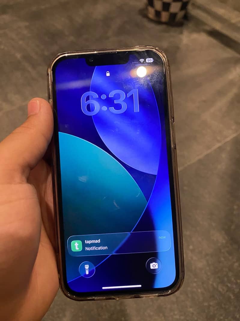Apple iPhone 13 1