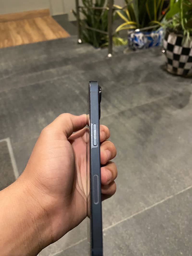 Apple iPhone 13 3