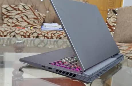 Asus ROG Zephyrus G16 10 بائ 10