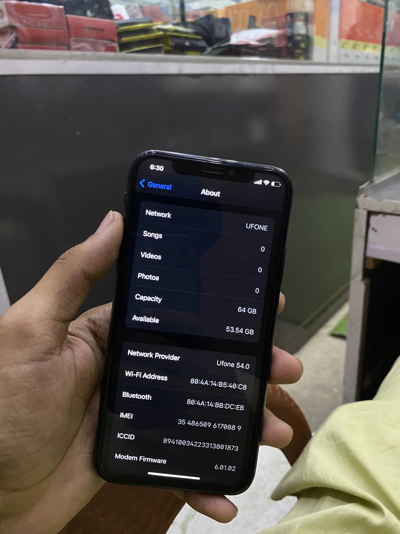 Apple iPhone X 3