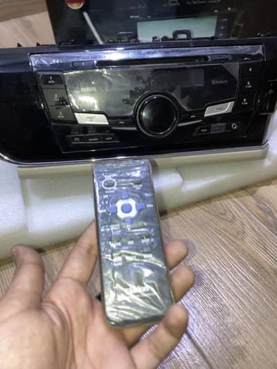 Toyota Corolla GLi 2015 Original Car Stereo Player – Bluetooth / USB