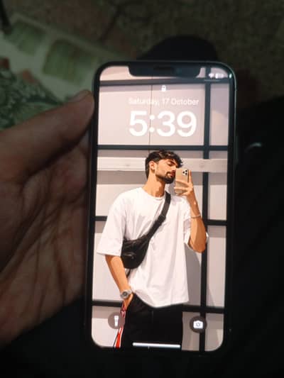 iPhone 11 Pro – 256GB – Factory Unlocked Urgent Sale