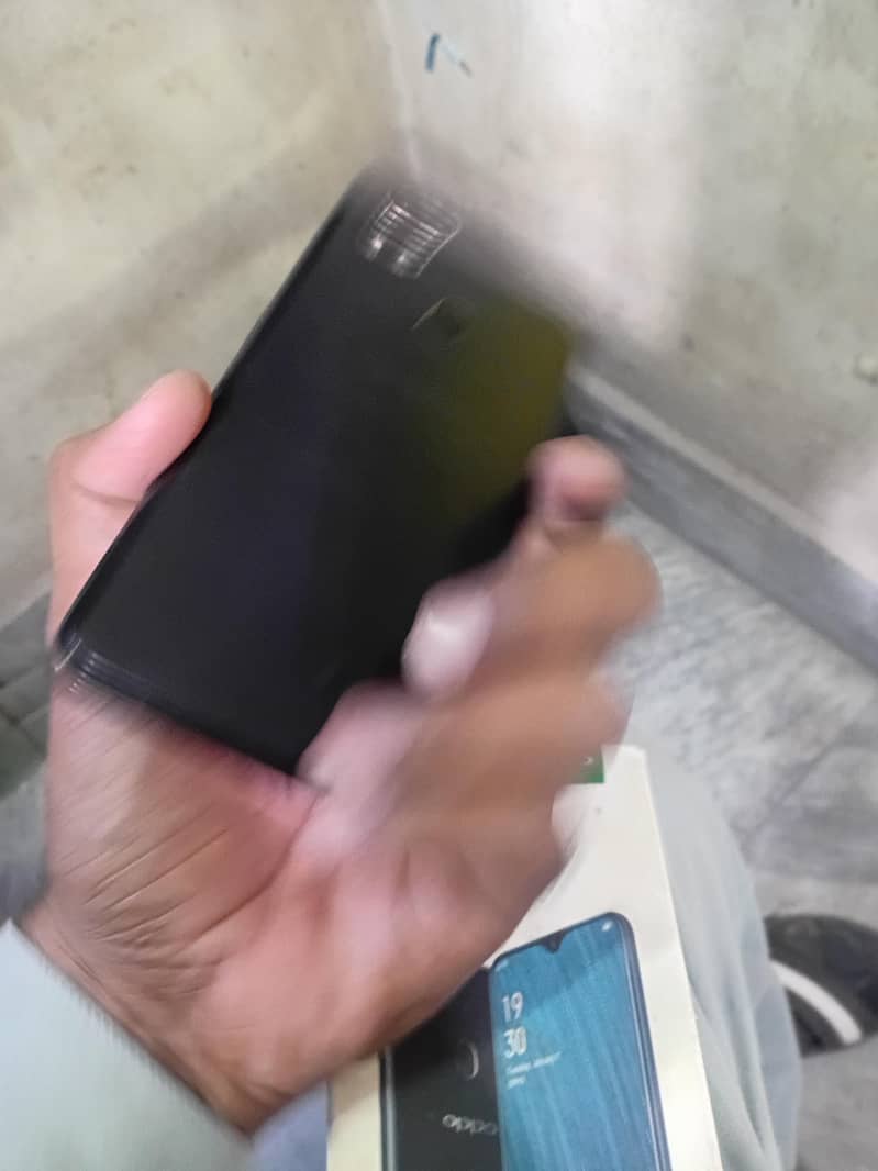 OPPO A5s 4