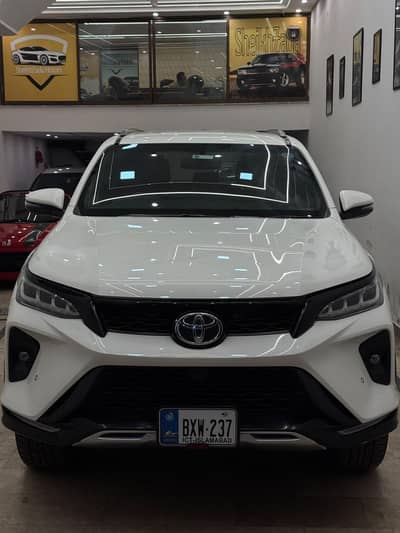 Toyota Fortuner Legender 2022
