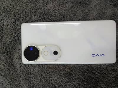 Vivo V40