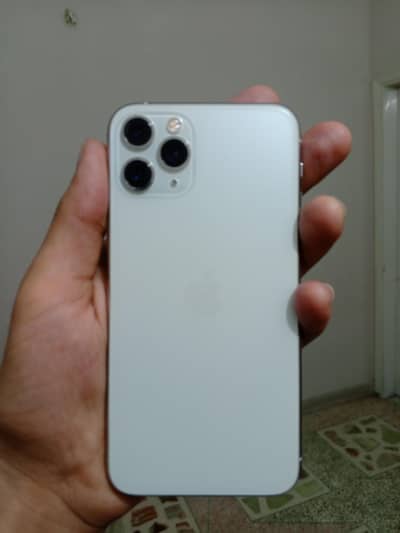iPhone 11 Pro – 256GB – Factory Unlocked