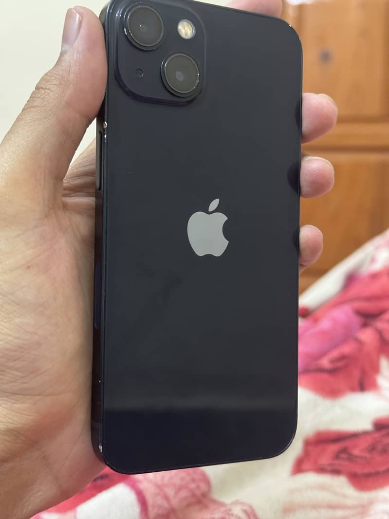 Apple iPhone 13 4