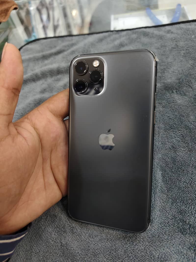Apple iPhone 11 Pro 0