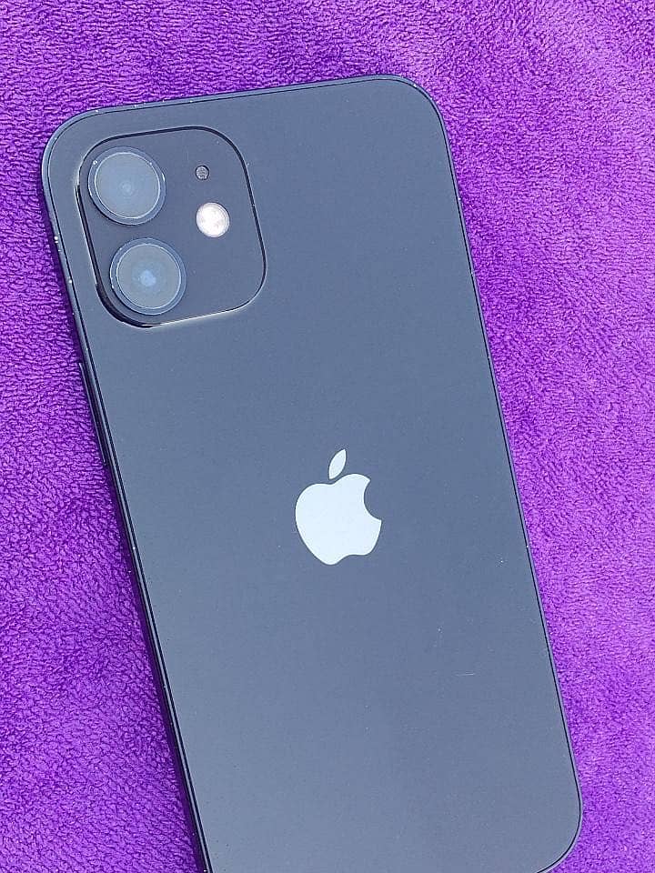 Apple iPhone 12 5