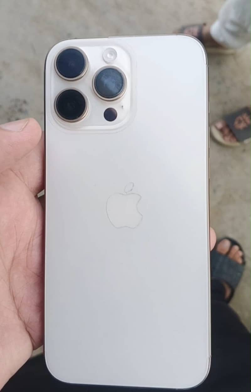 Apple iPhone 16 Pro Max 5