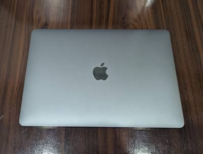 MacBook Air 2020 – i3 | 8GB RAM | 256GB SSD
