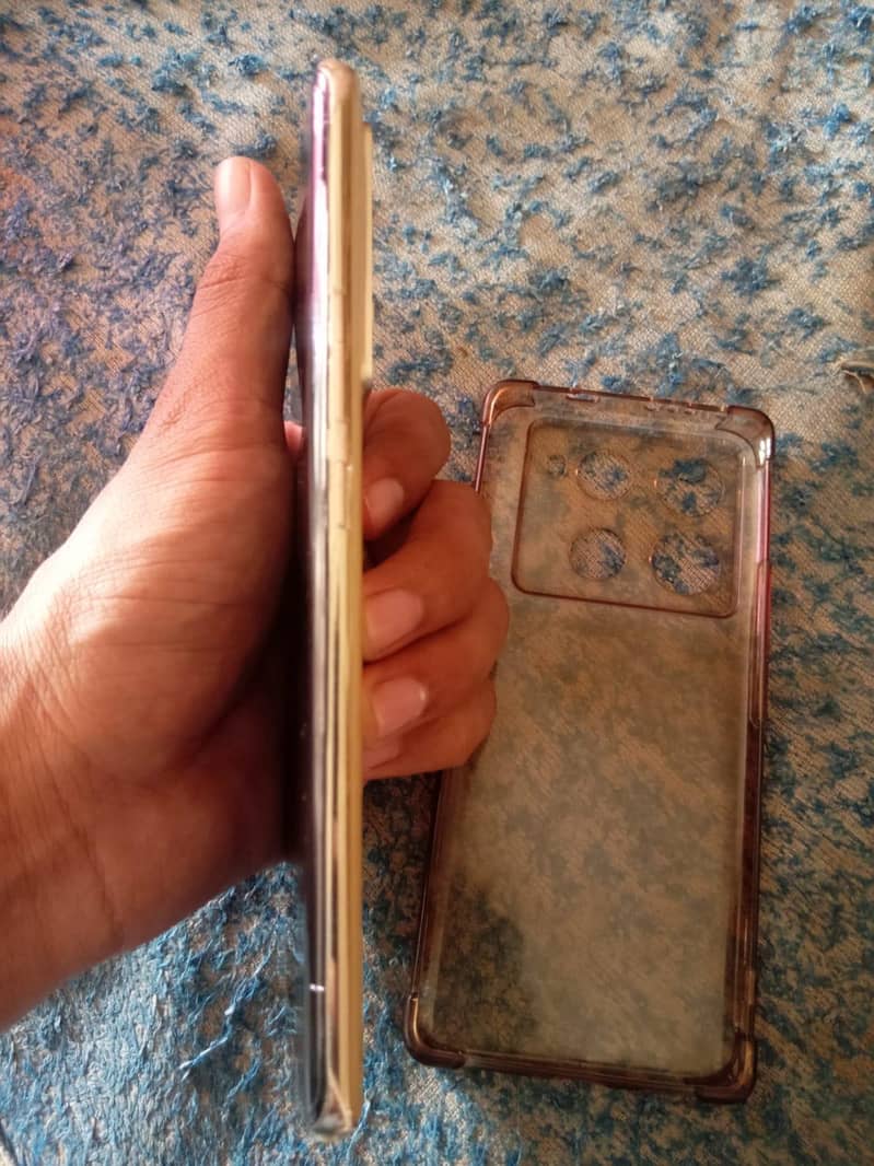 Infinix Note 40 Pro Plus 3