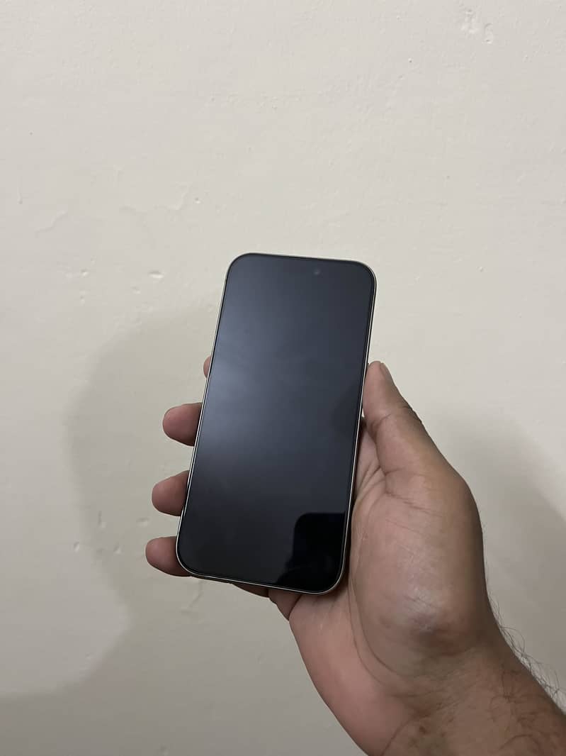 Apple iPhone 15 Pro 1