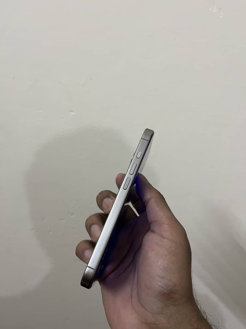 Apple iPhone 15 Pro 5