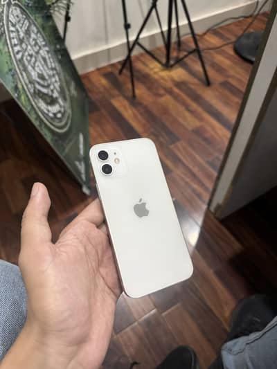 Apple iPhone 12