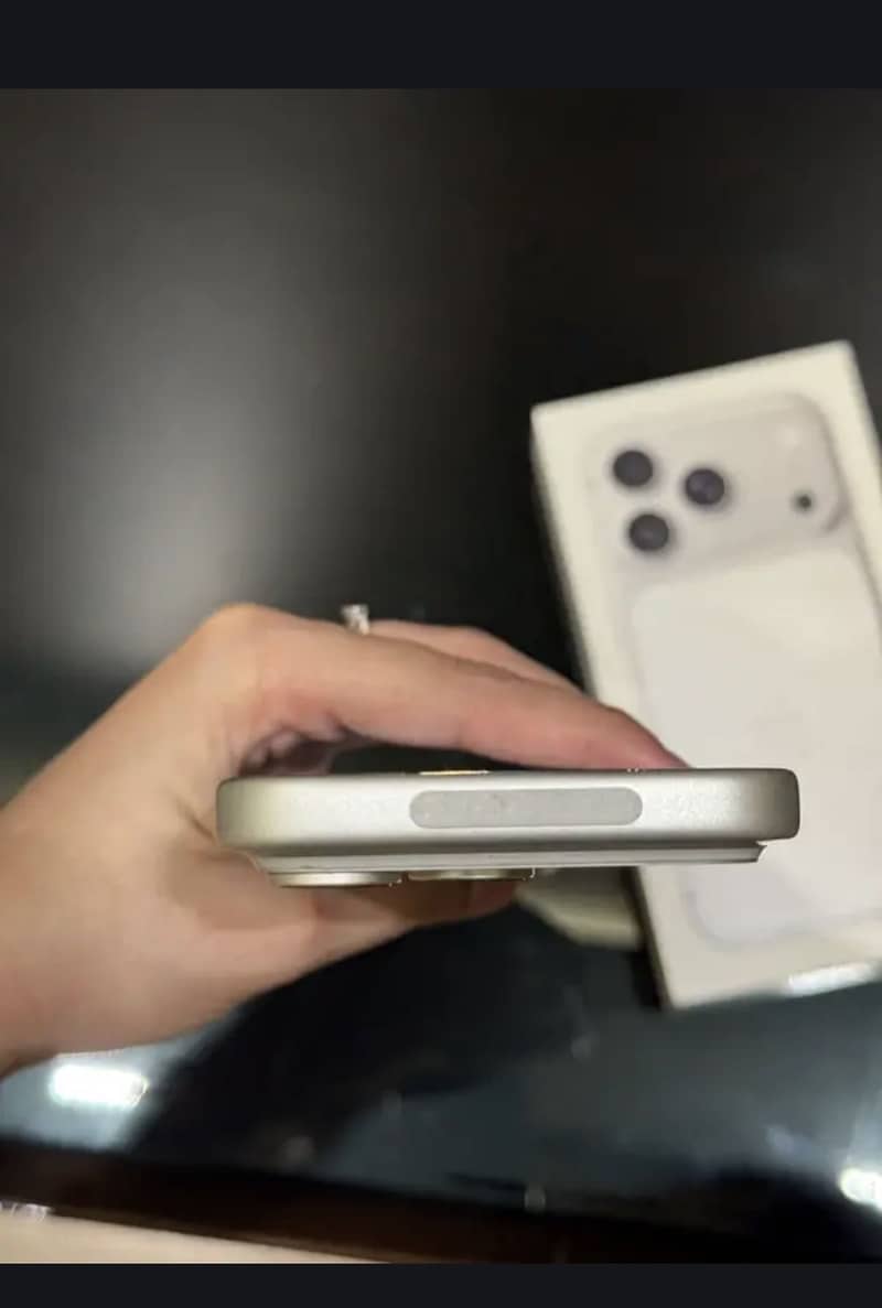 Apple iPhone 17 Pro 2