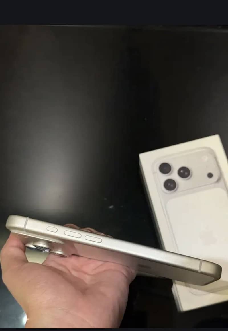 Apple iPhone 17 Pro 5