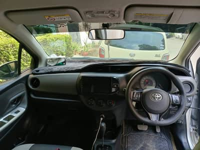 Toyota Vitz 2015