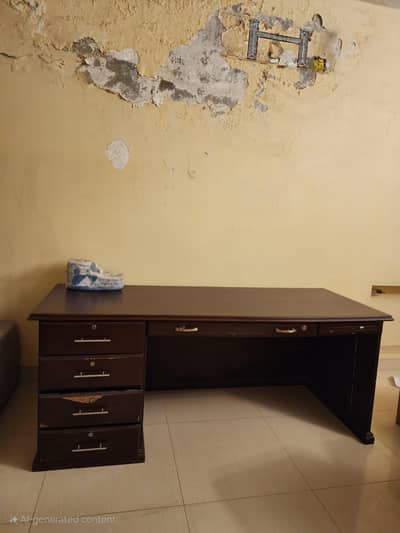 selling table+cupboard *2