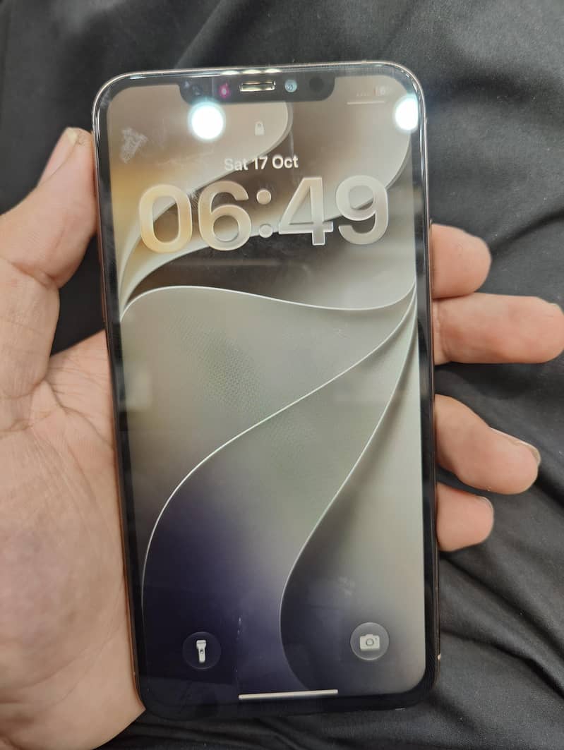 Apple iPhone 11 Pro Max 1
