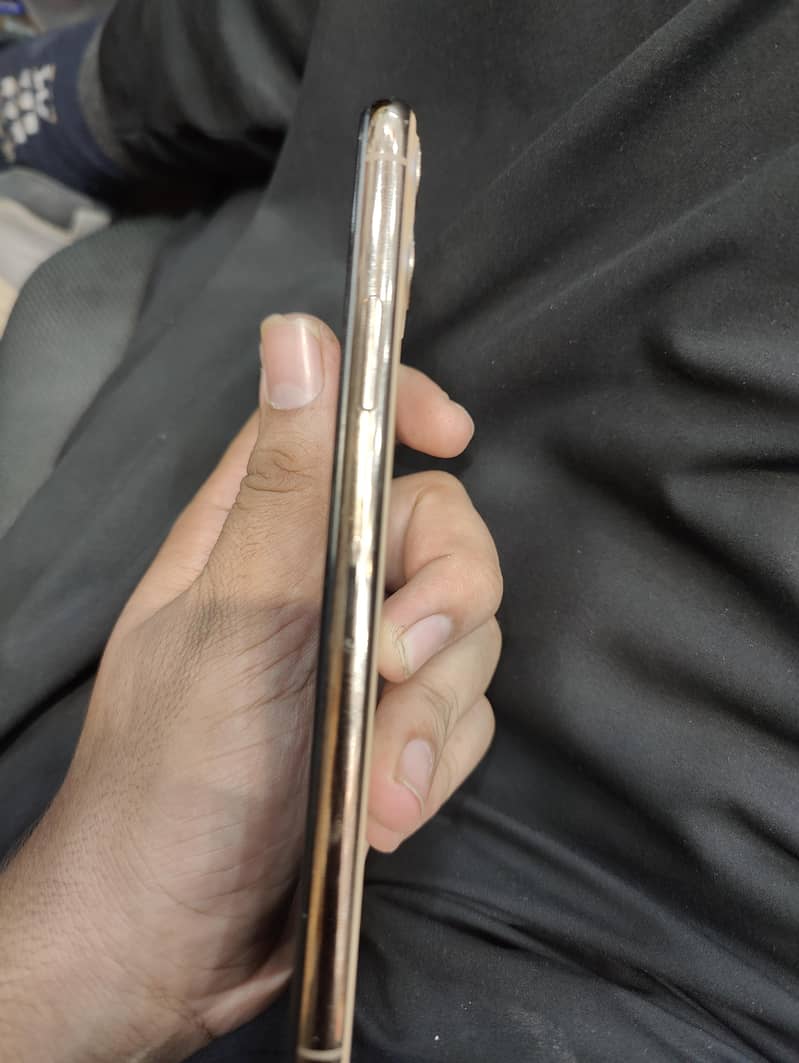 Apple iPhone 11 Pro Max 5