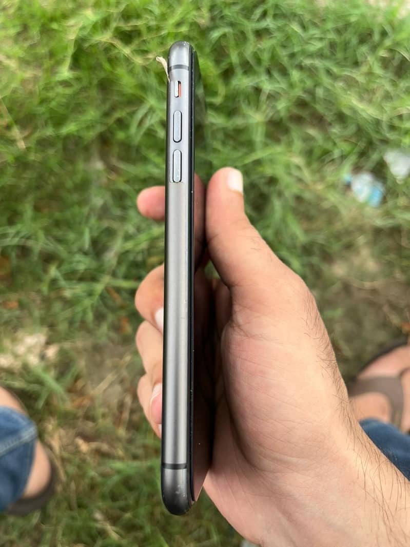 Apple iPhone 11 5