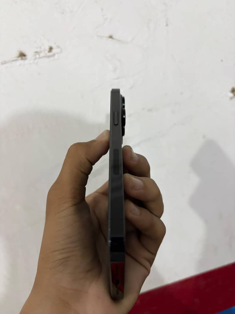 Apple iPhone 14 Pro Max 5
