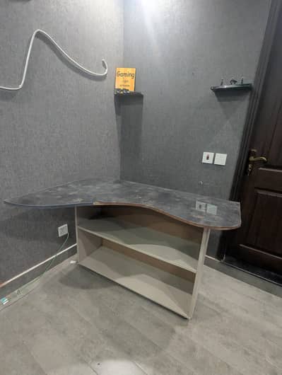 L-Shape Computer table