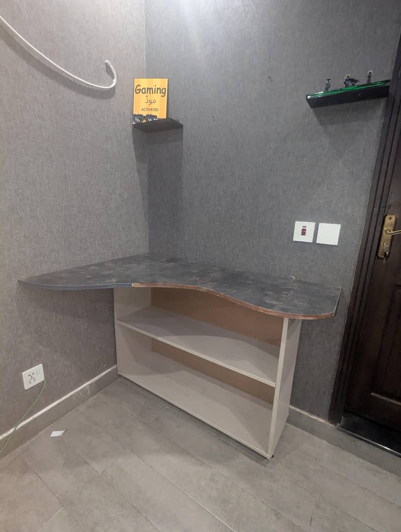 L-Shape Computer table 7