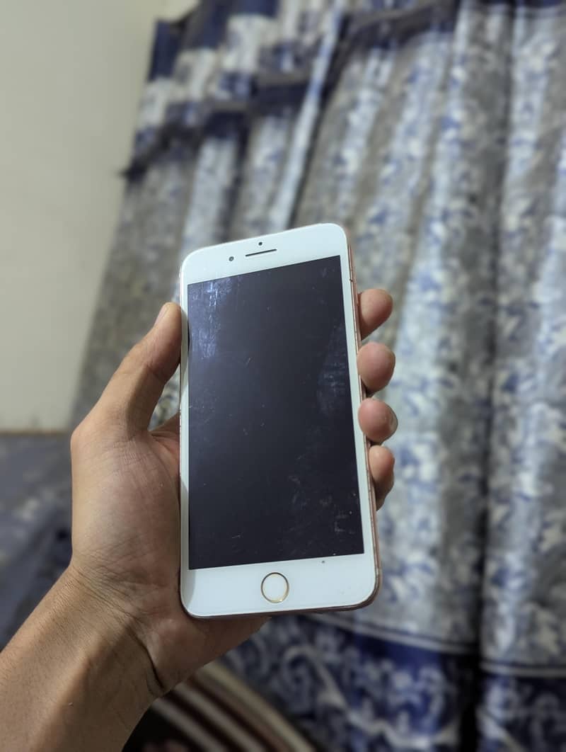 Apple iPhone 7 Plus 3