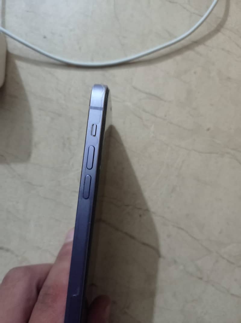 Apple iPhone 12 0