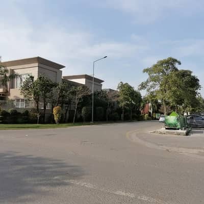 Ideal 1 Kanal Residential Plot Available In Sui Gas Society Phase 1 - Block E, Lahore