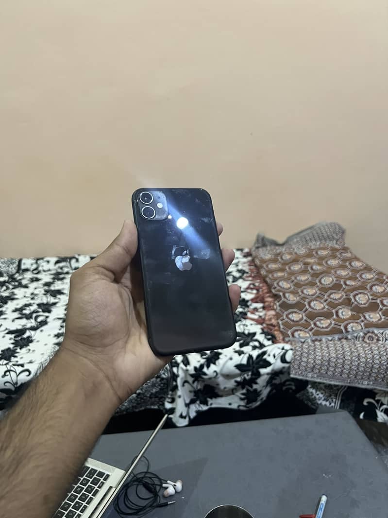 Apple iPhone 11 0