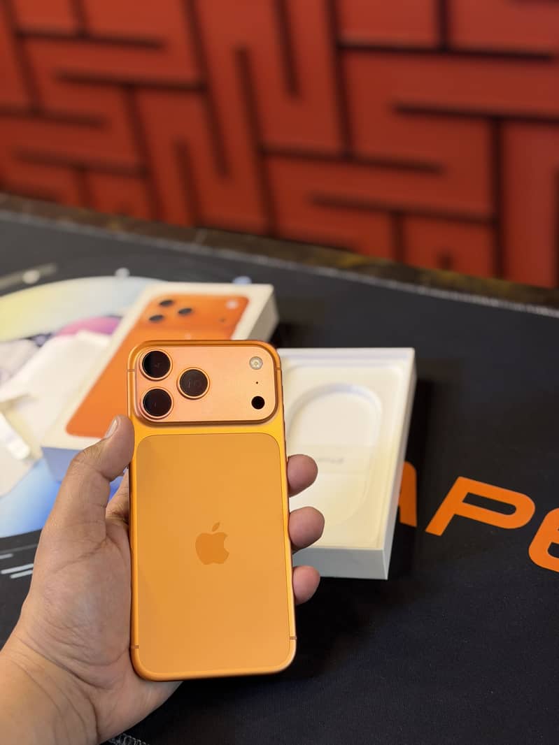 Apple iPhone 17 Pro Max 2