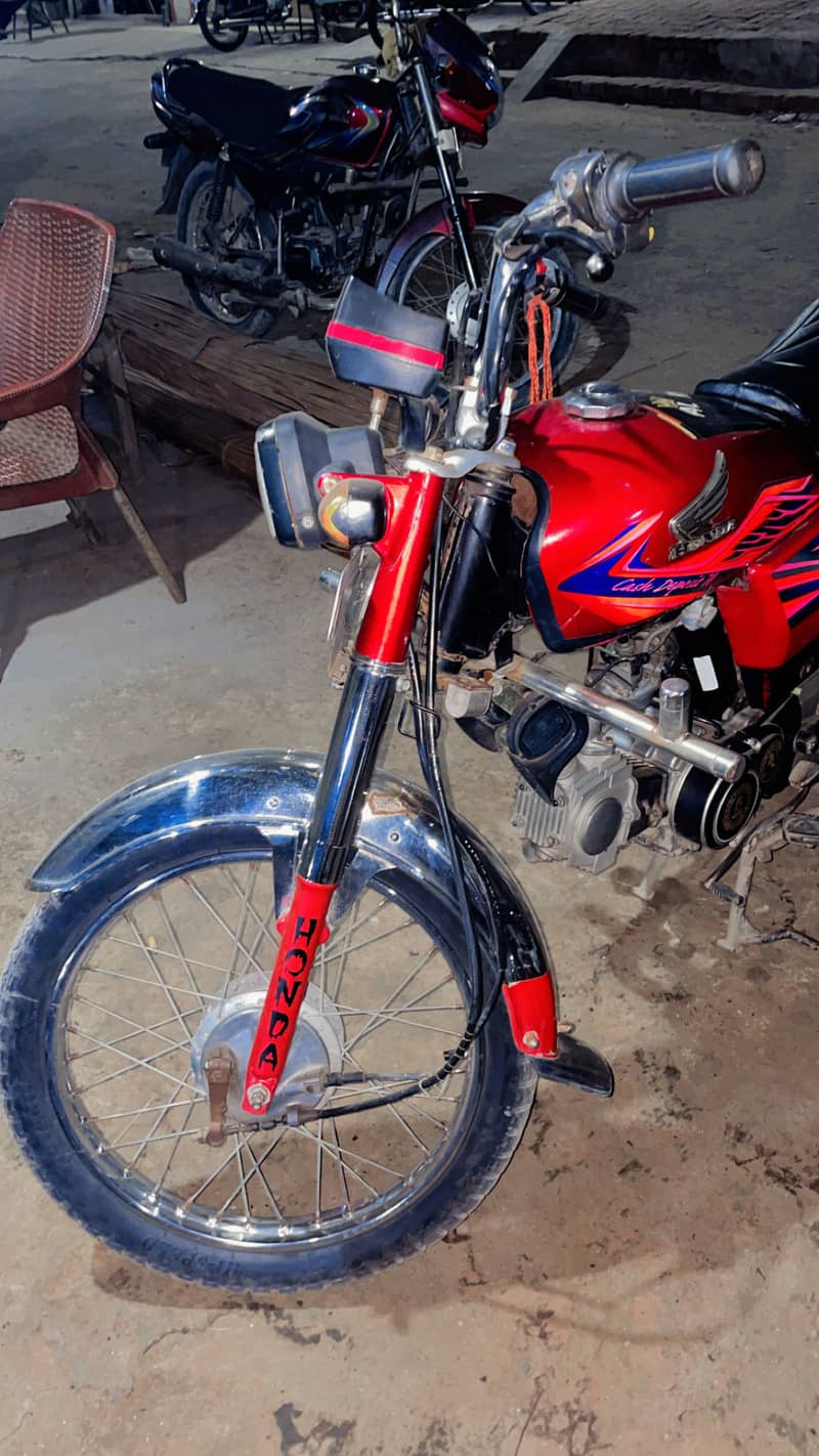 Honda CD70 4