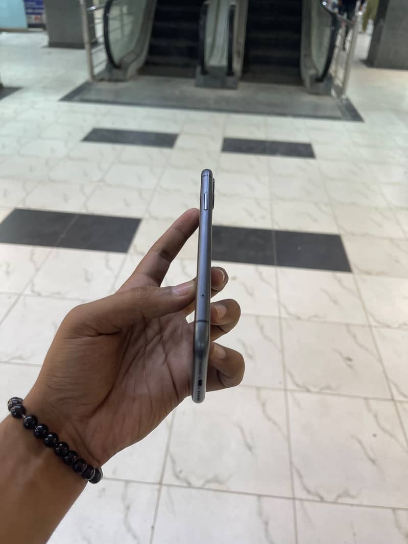 Apple iPhone 11 2