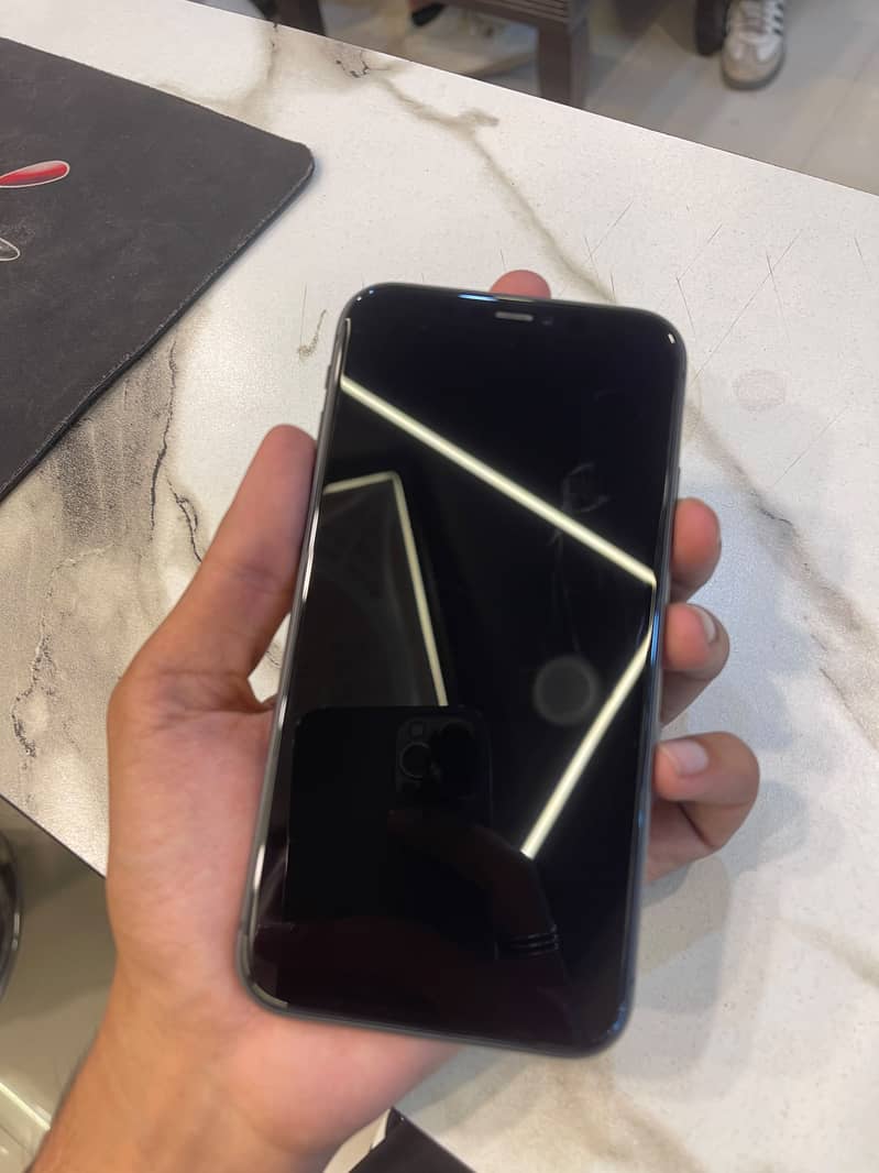 Apple iPhone 11 11