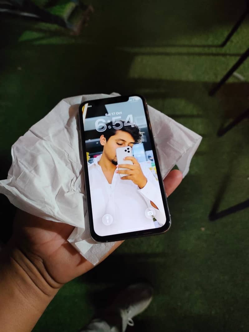 Apple iPhone 11 Pro 3