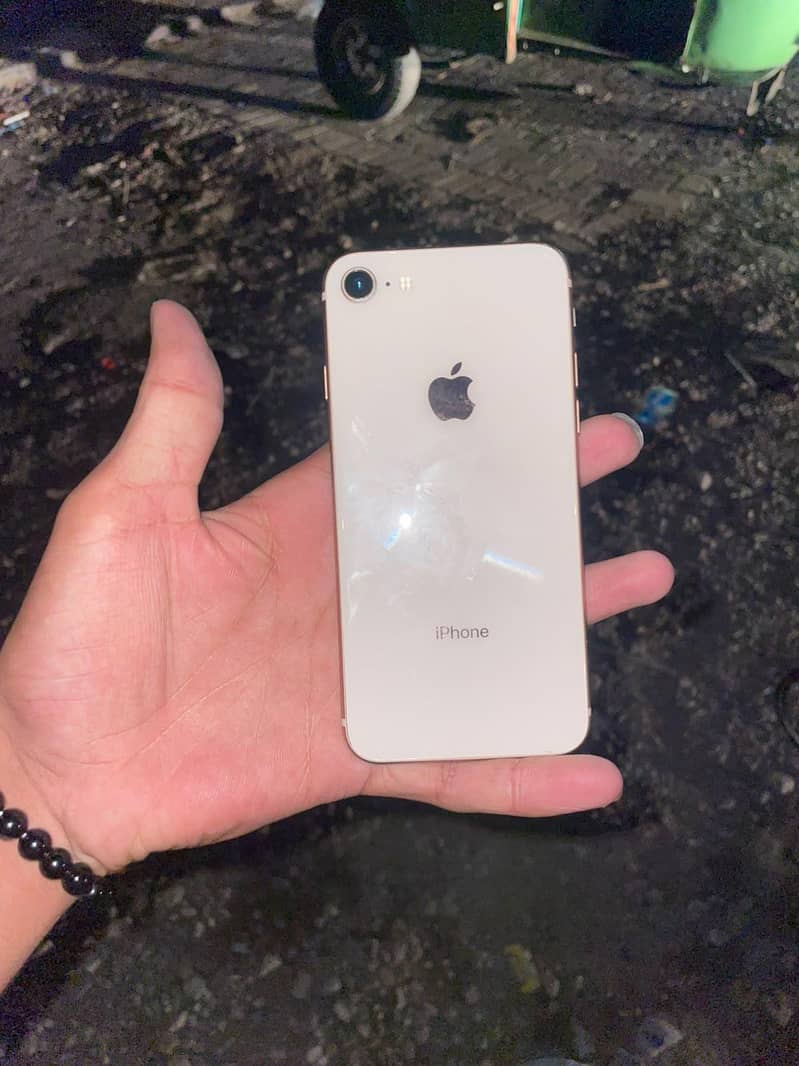 Apple iPhone 8 0