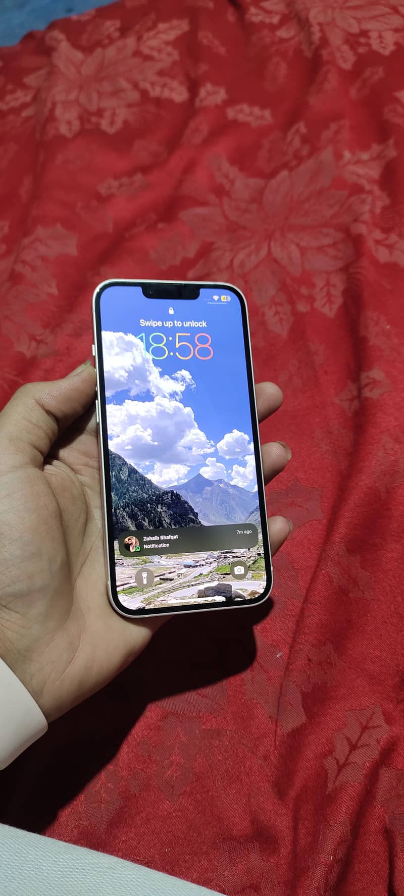 Apple iPhone 13 4