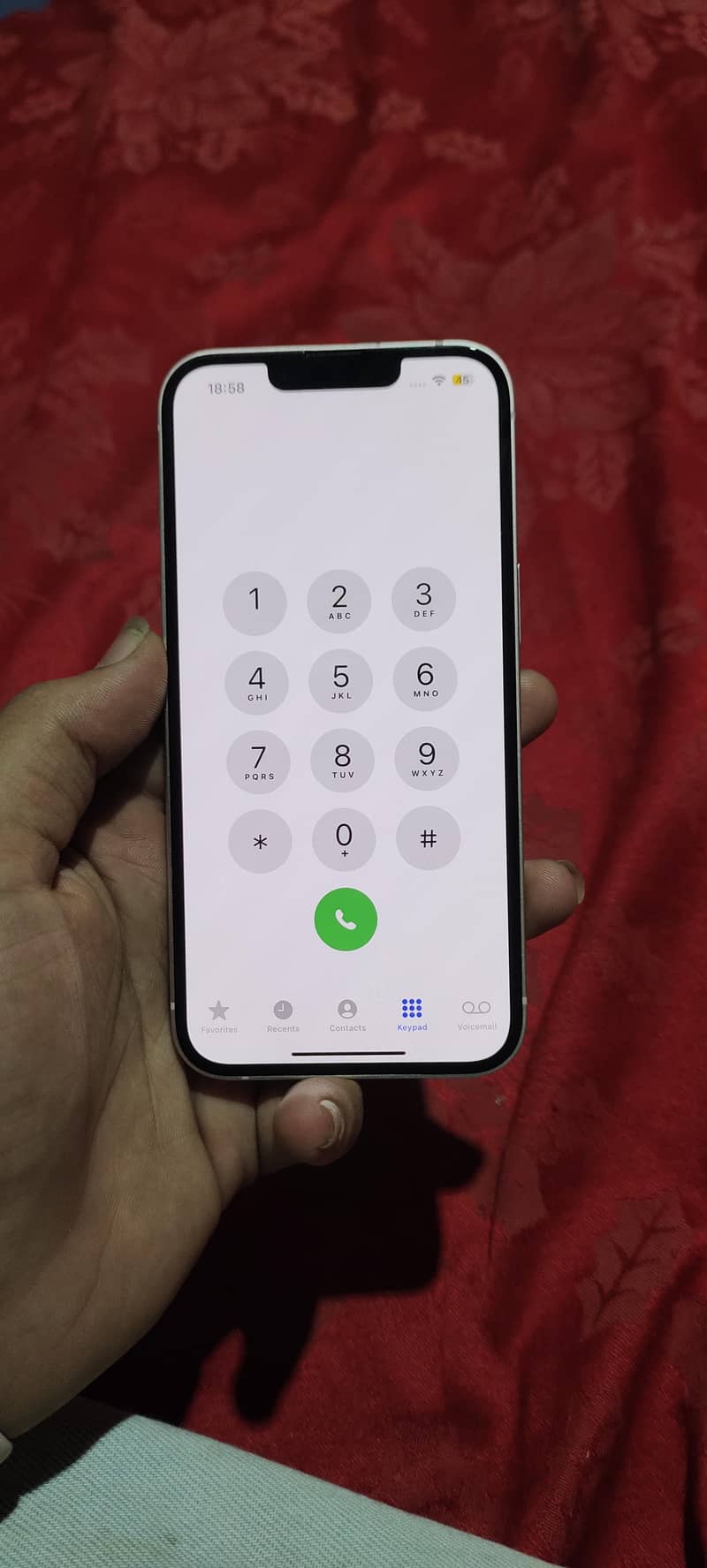 Apple iPhone 13 7