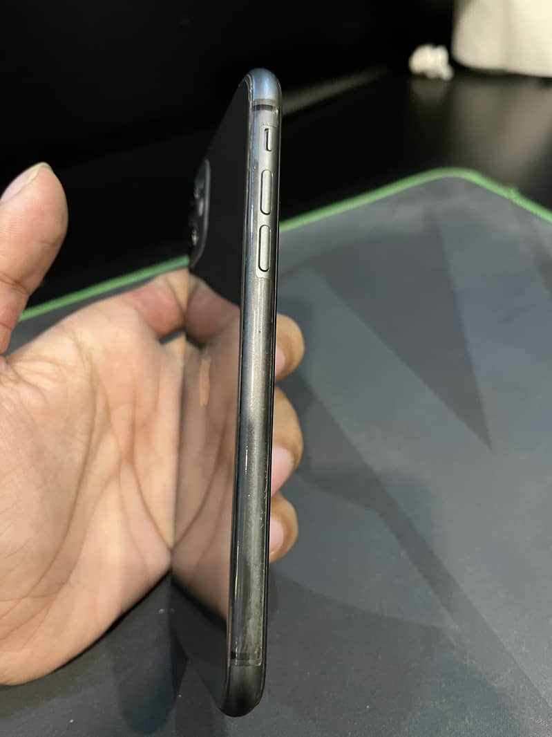 Apple iPhone 11 5